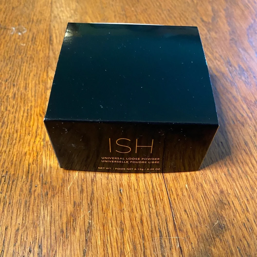 ISH Universal Loose Makeup Setting Powder- New